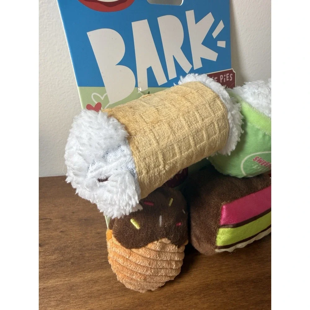 New Bark Box Sweetie Pies Barkery Dog Toys Valentines Day XS-S Dogs 4 Pieces